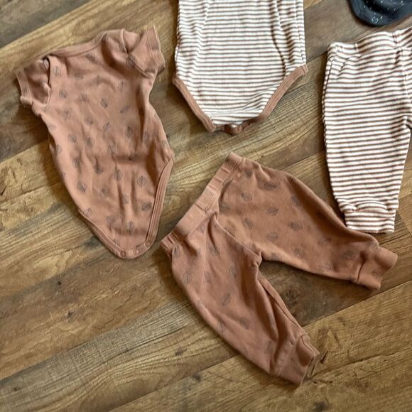 Lot of 3 Matching Baby Outfits Onesie & Pants Brown Cream Gray 3M - Picture 9 of 9